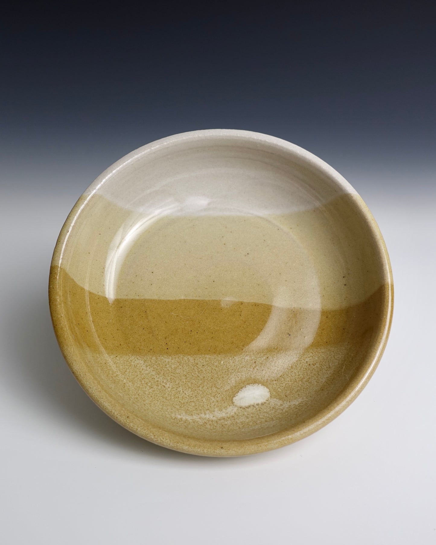 sandy sauce bowl