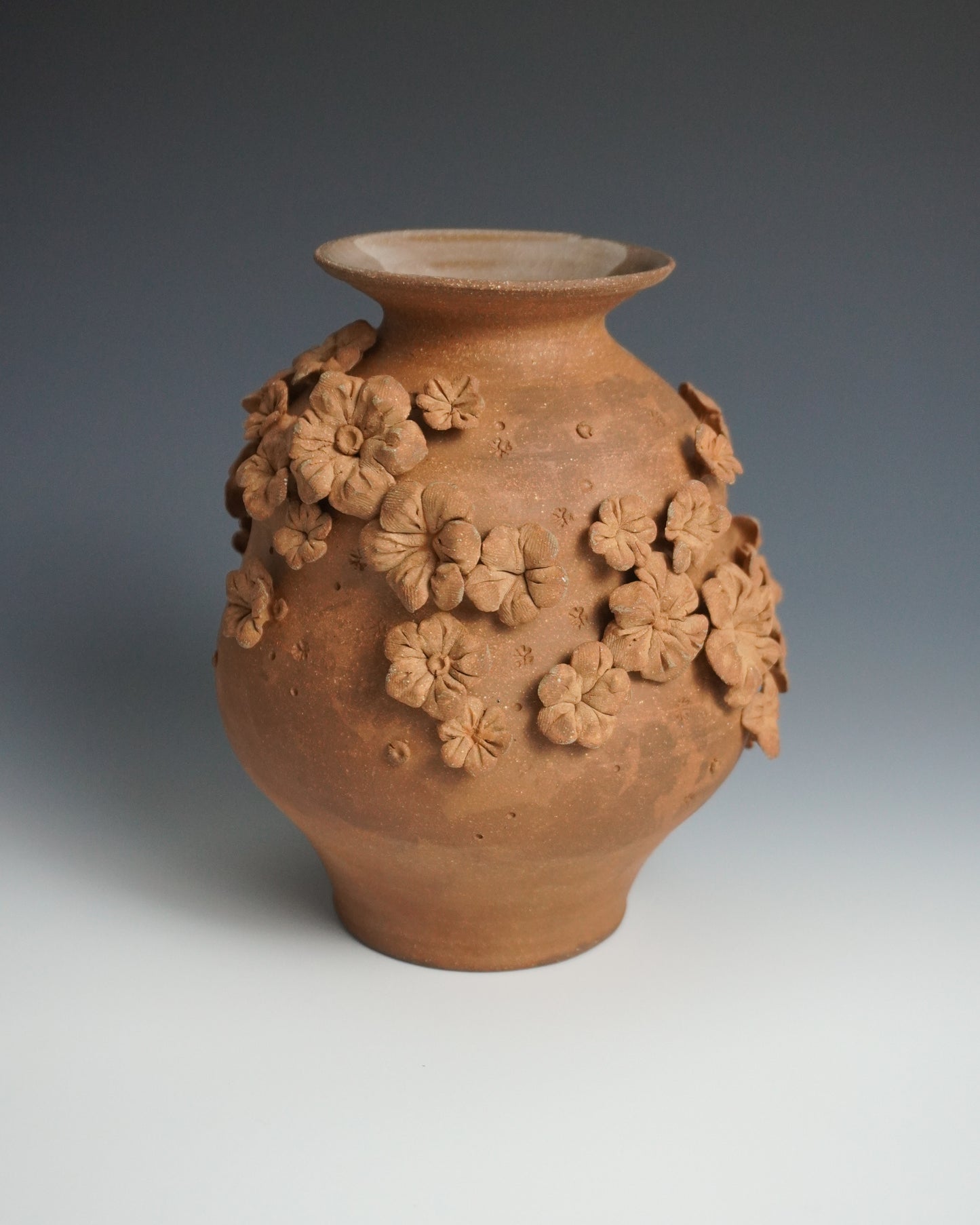 medium blossom vase II
