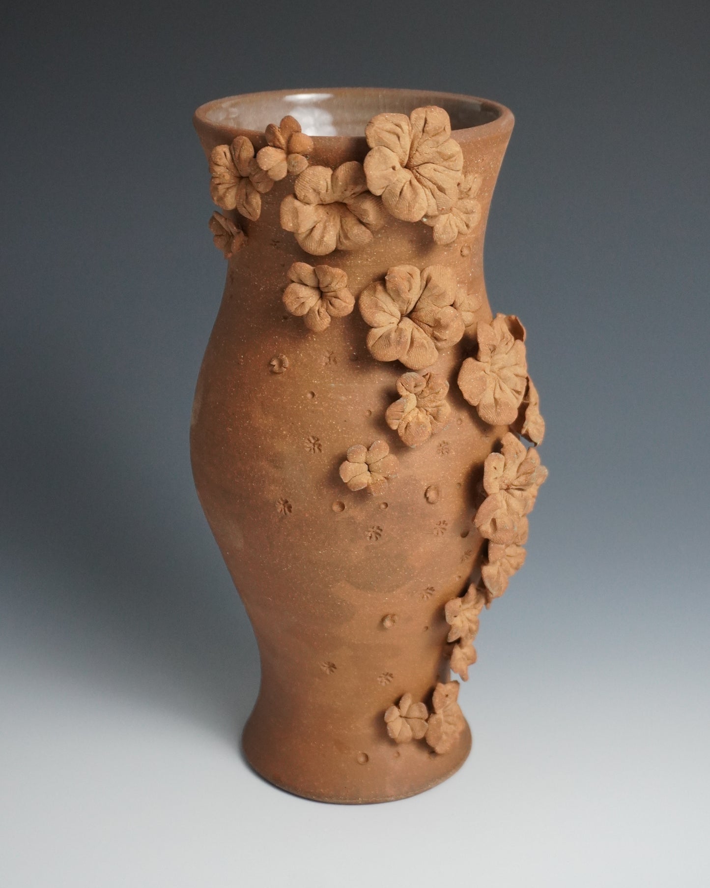 medium blossom vase III
