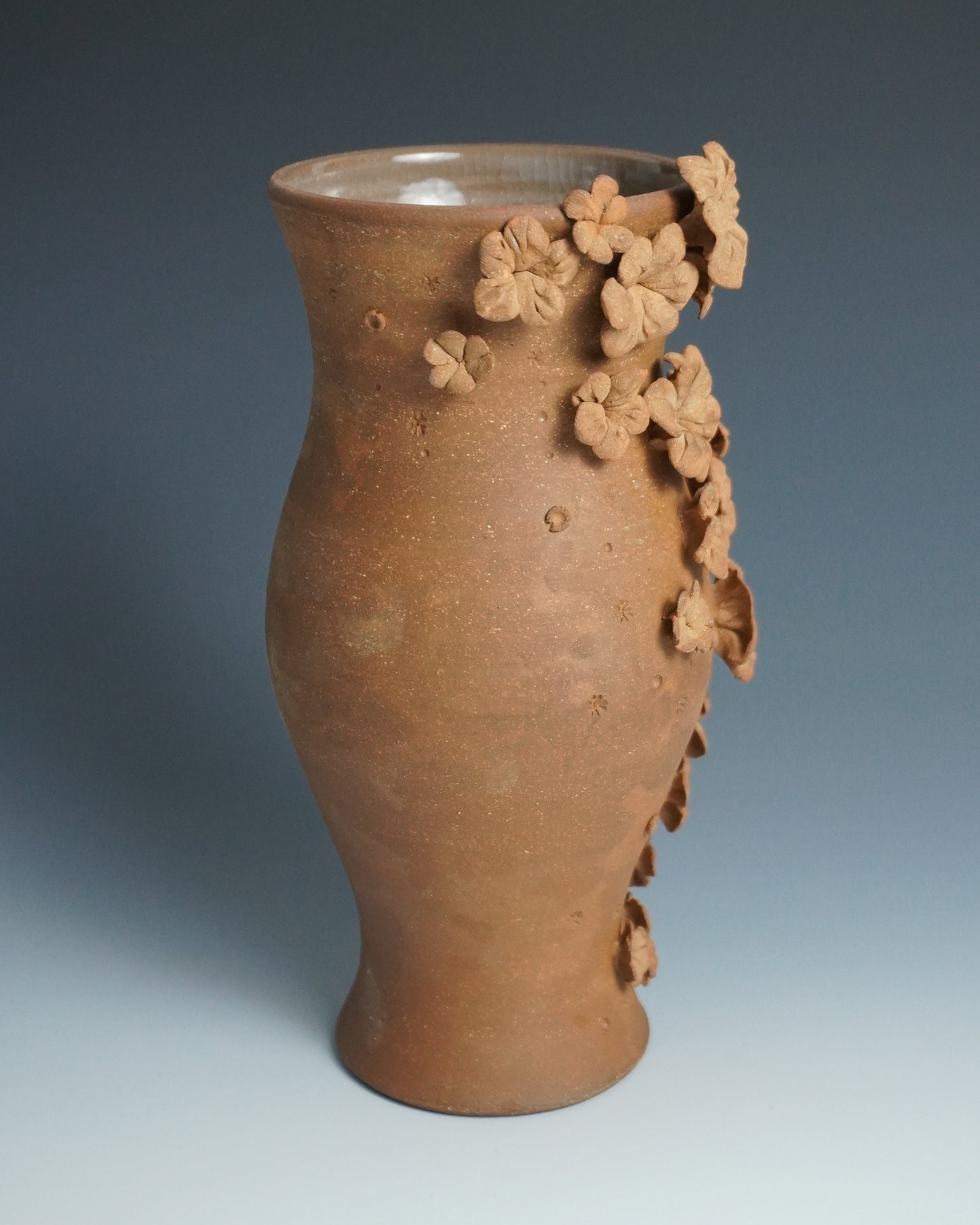 medium blossom vase III