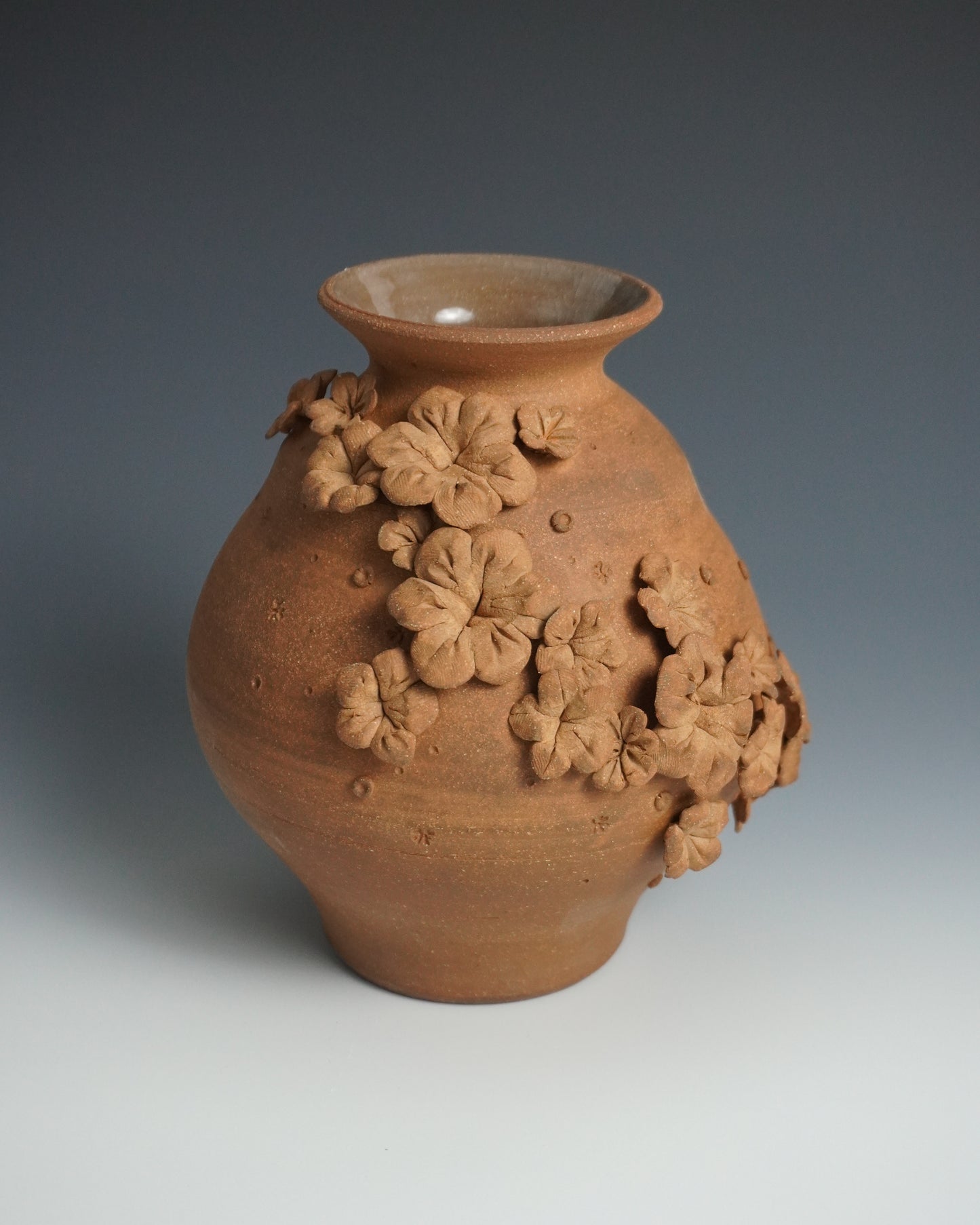 medium blossom vase I