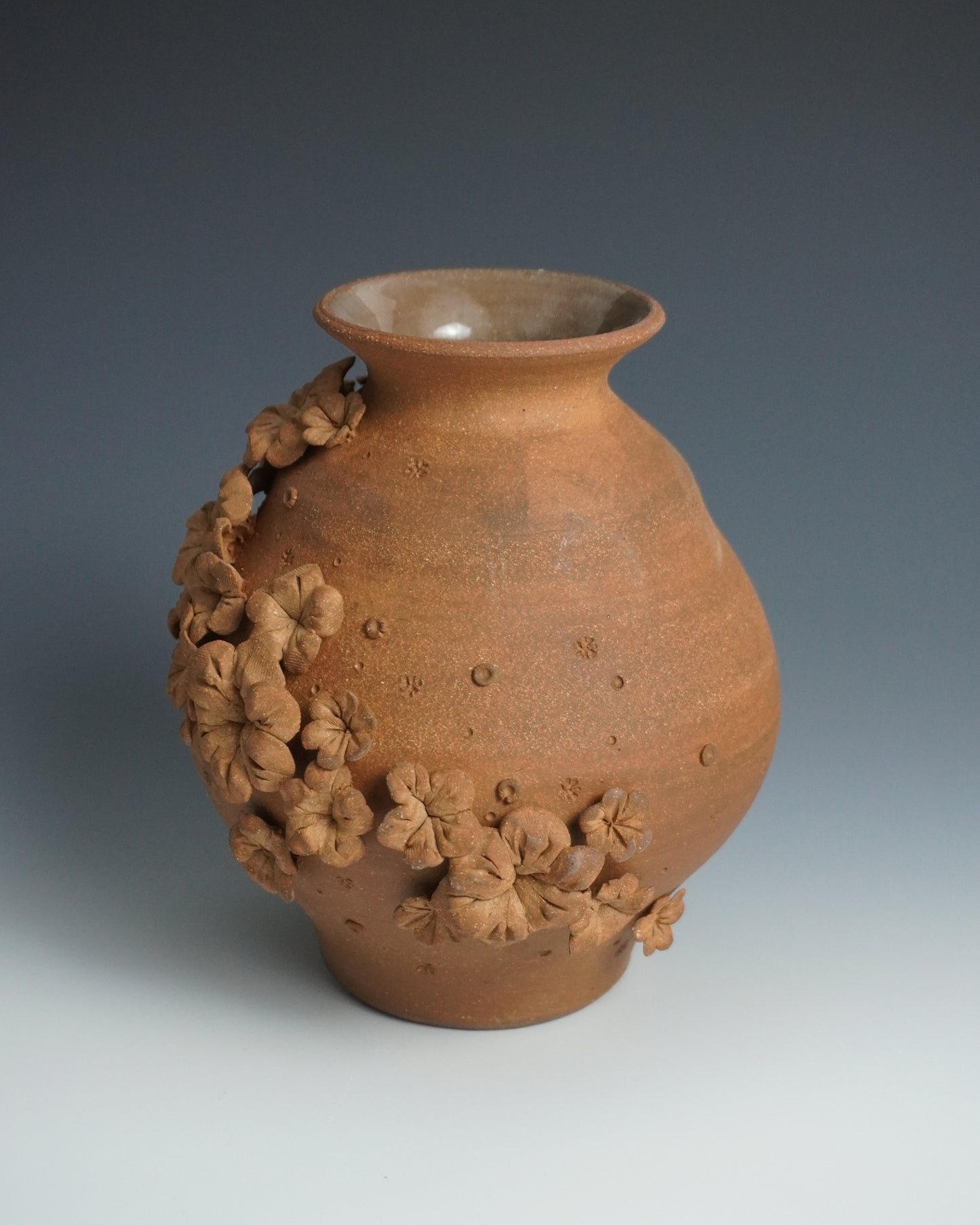 medium blossom vase I