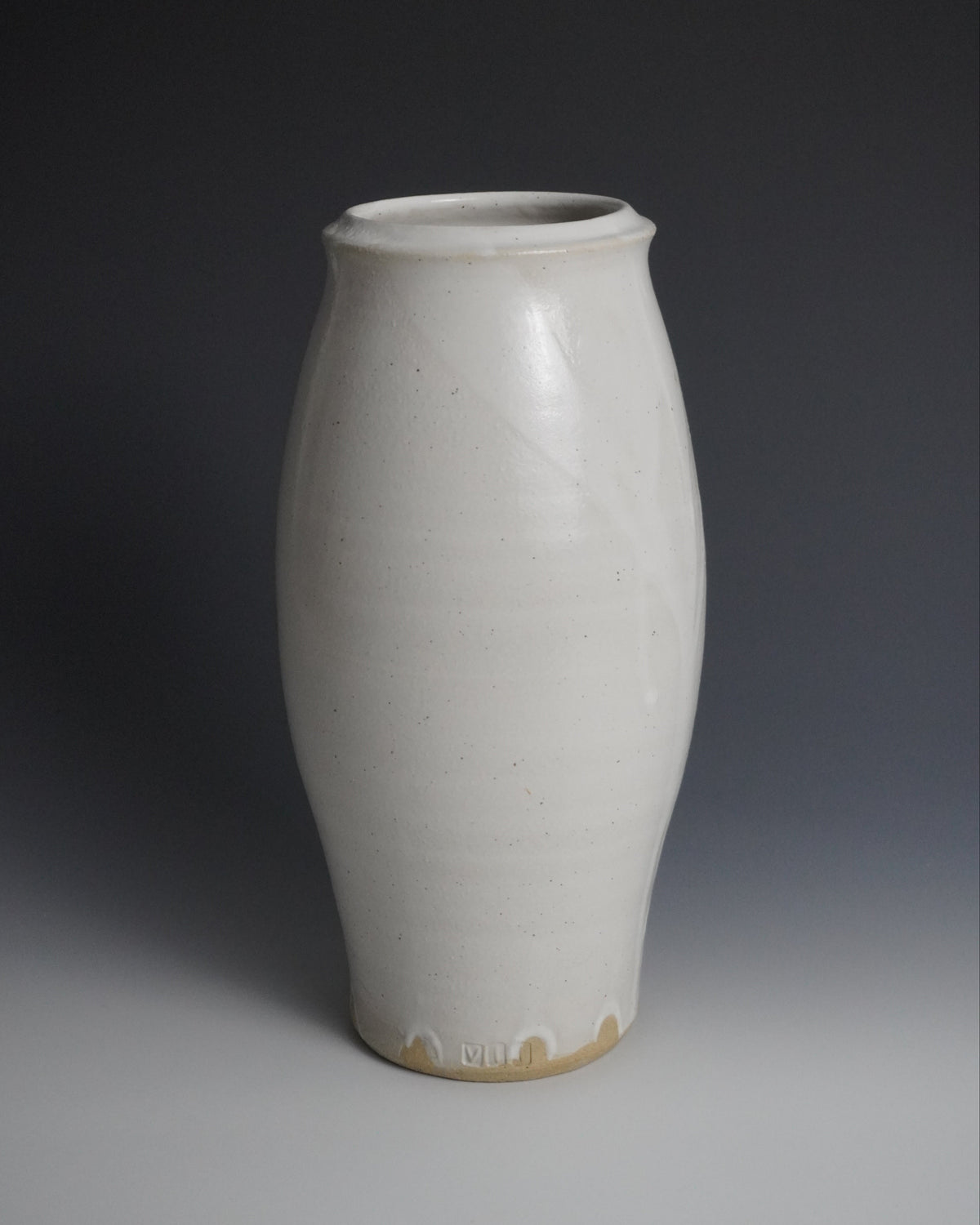 chair vase - VII