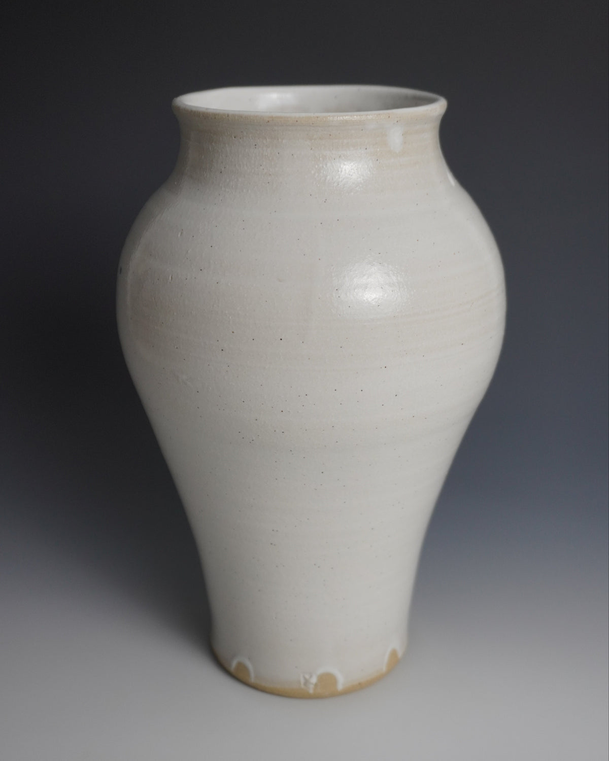 chair vase - X
